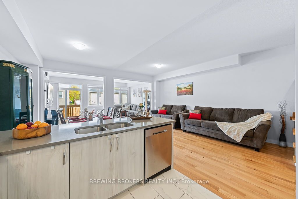 34 Landolfi Way S