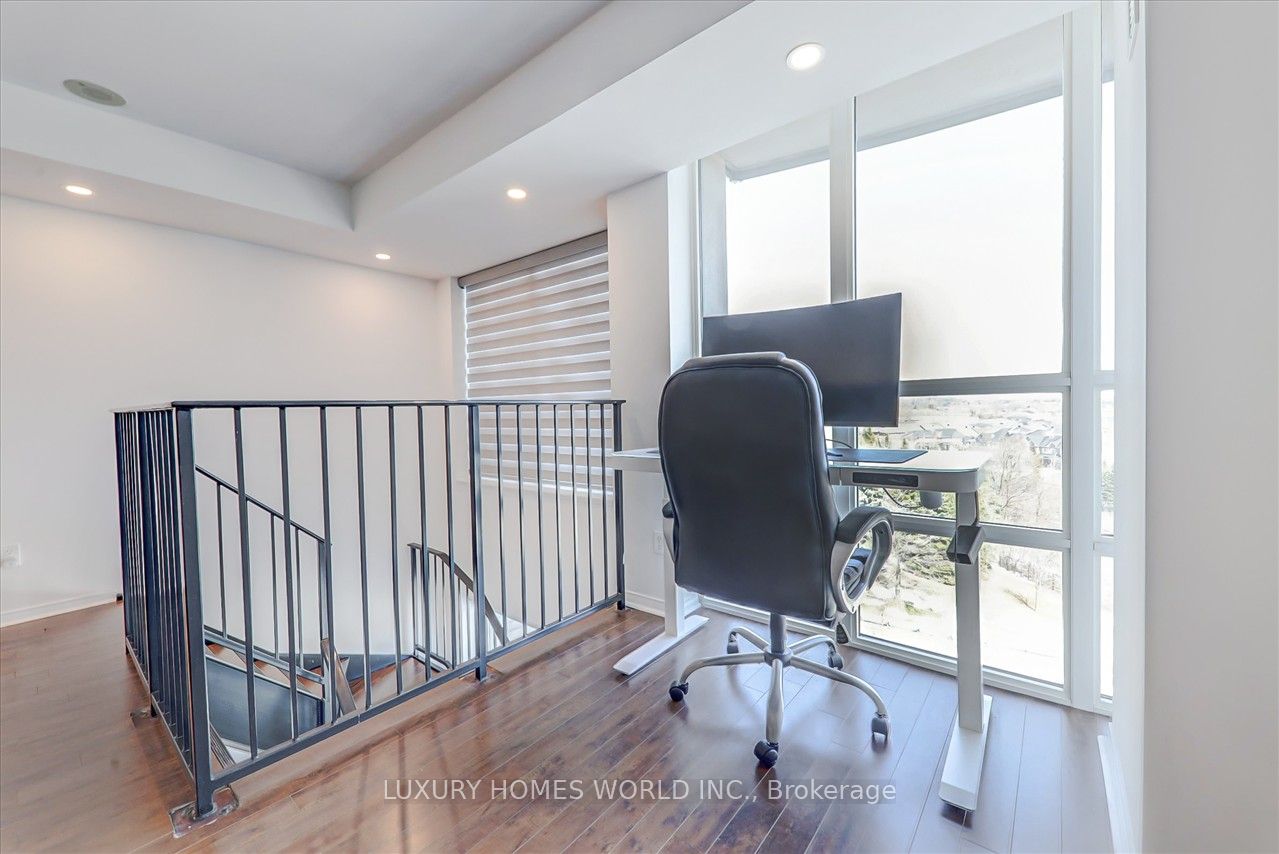 51 Baffin Court #702
