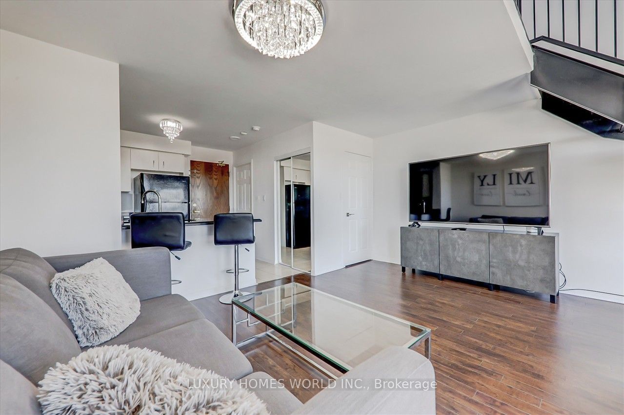 51 Baffin Court #702
