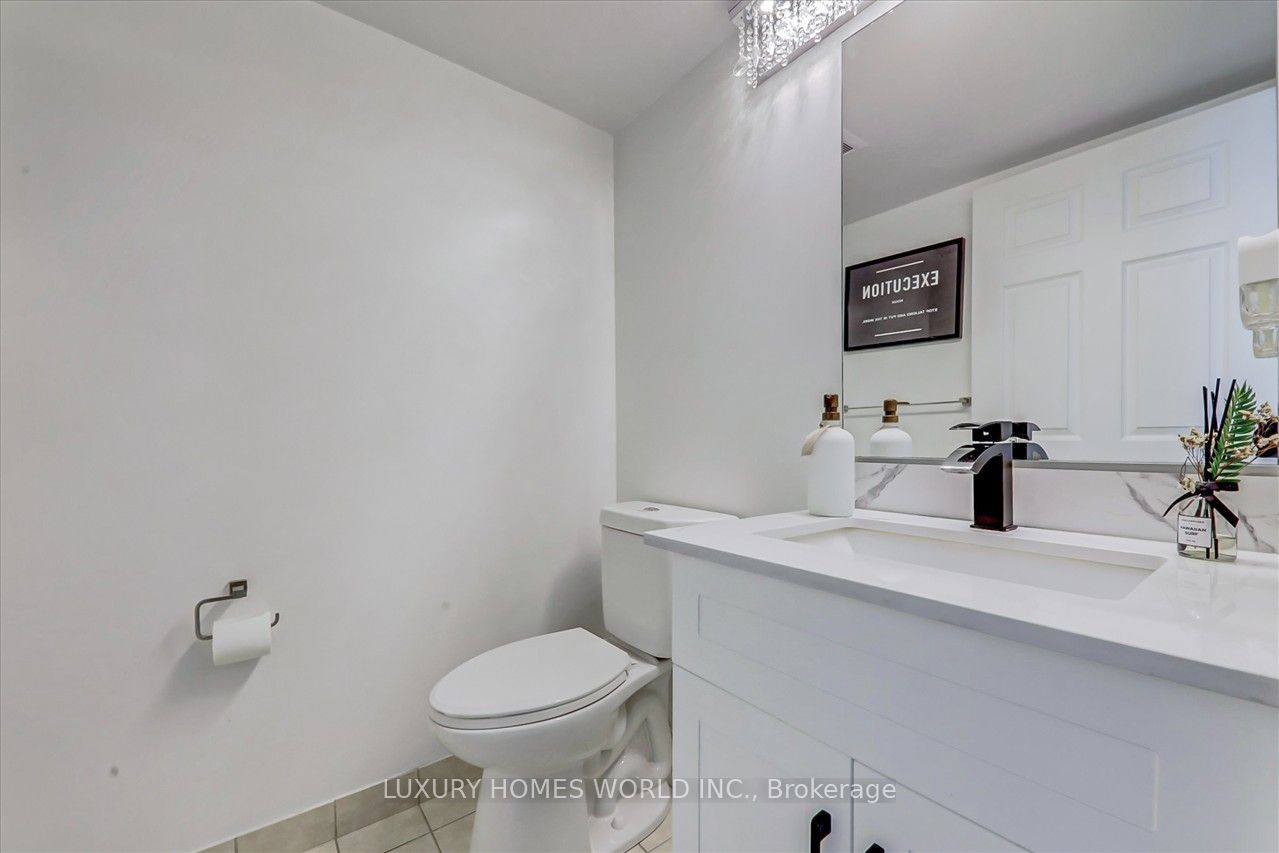 51 Baffin Court #702
