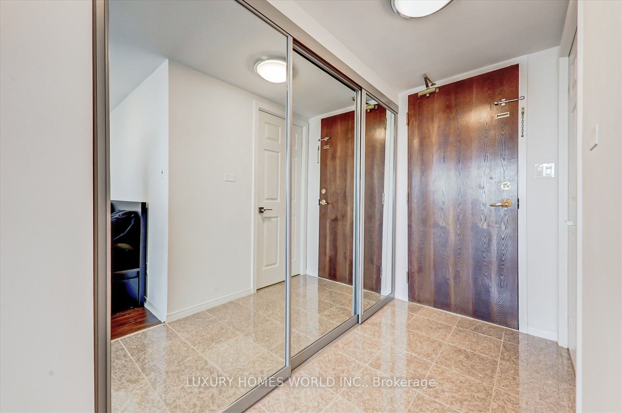 51 Baffin Court #702