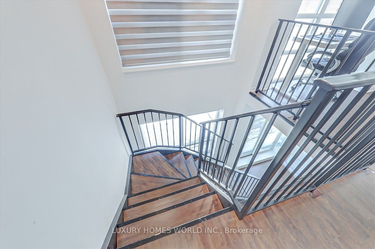 51 Baffin Court #702