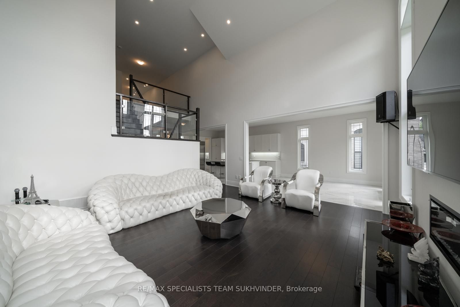 57 Appleyard Ave