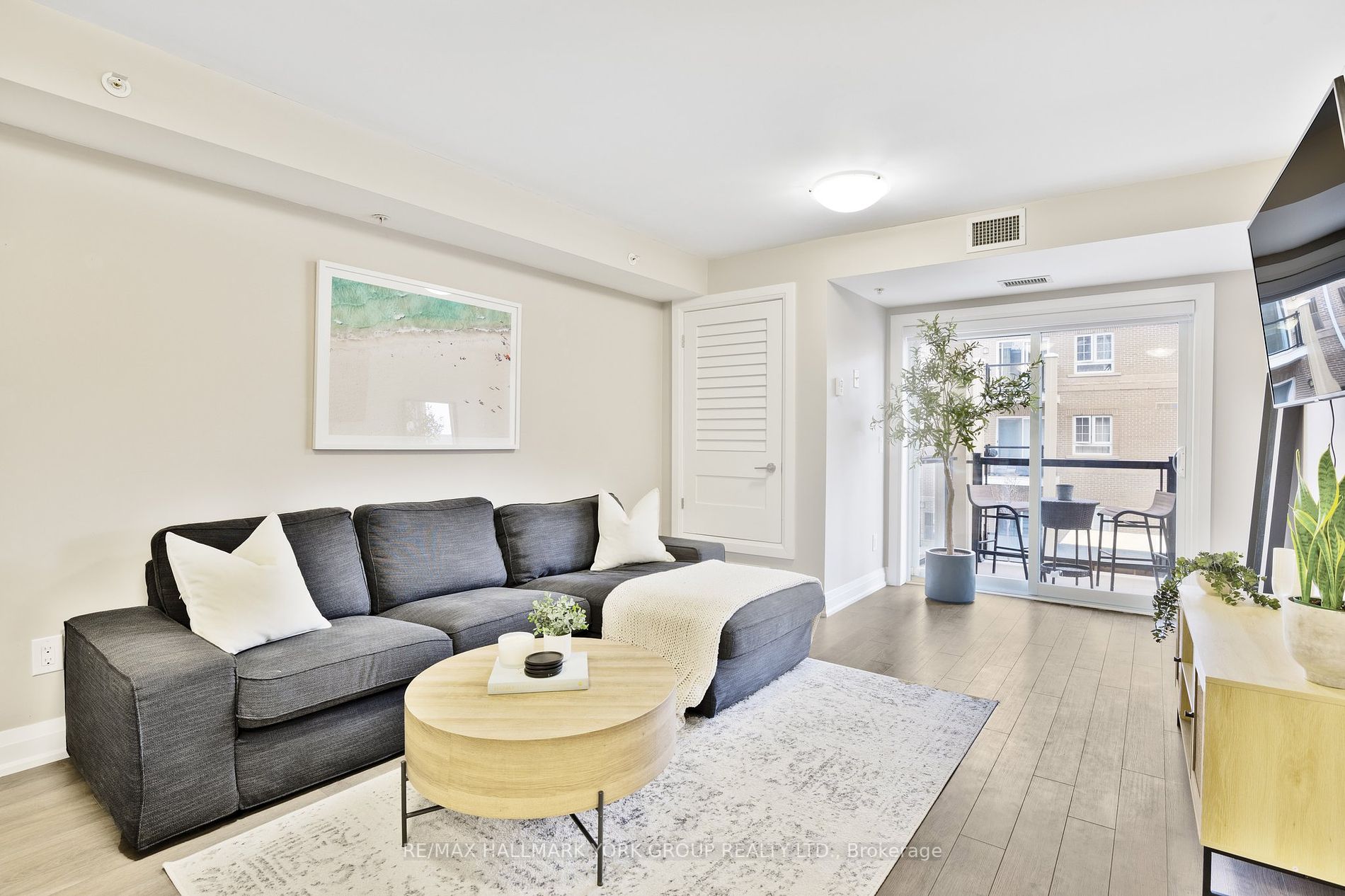 481 Rupert Avenue #203