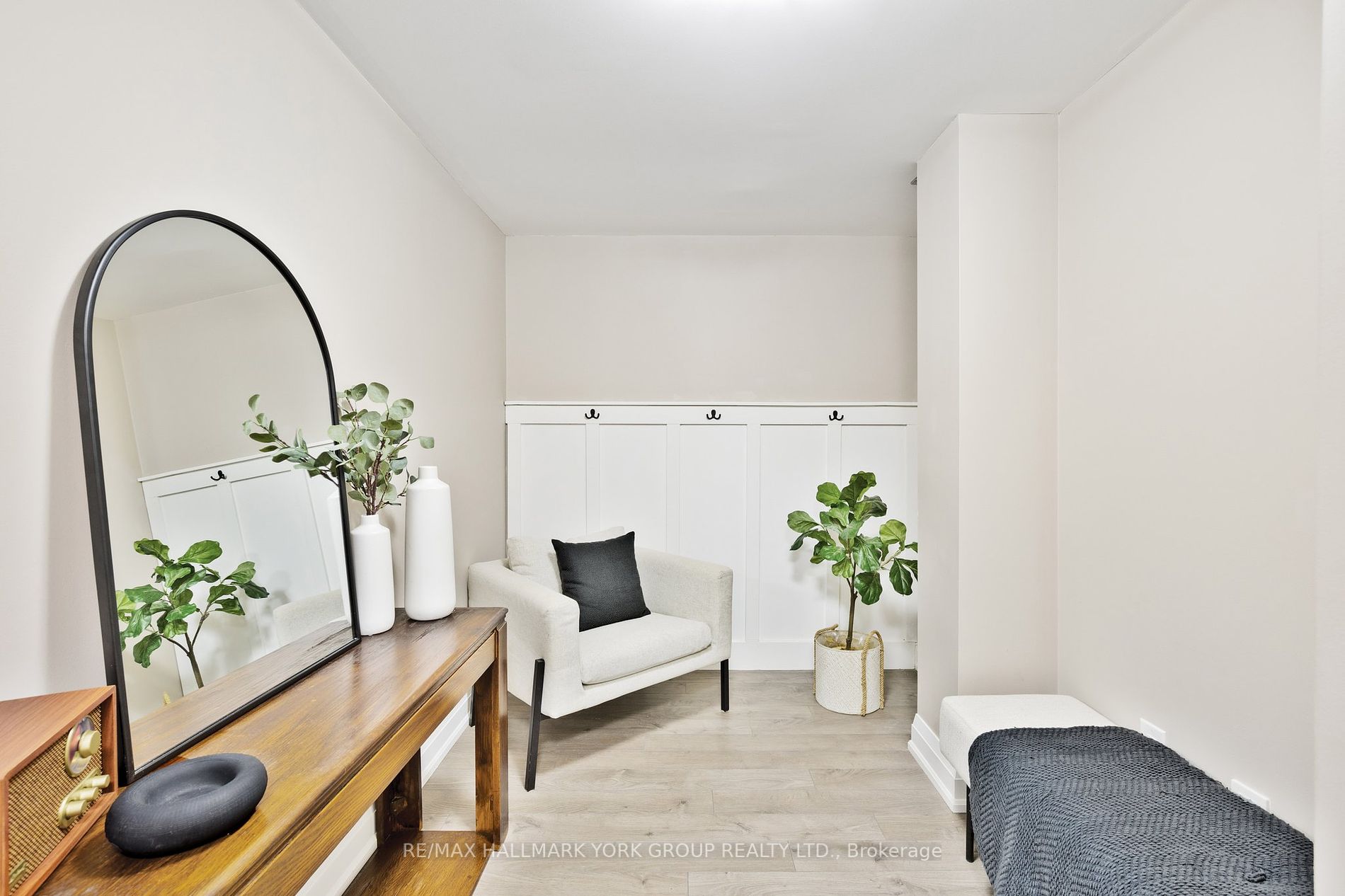 481 Rupert Avenue #203