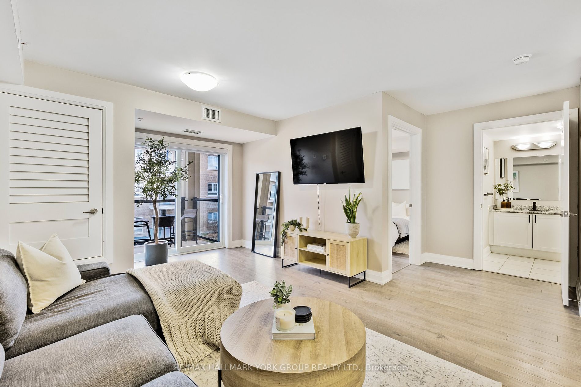 481 Rupert Avenue #203