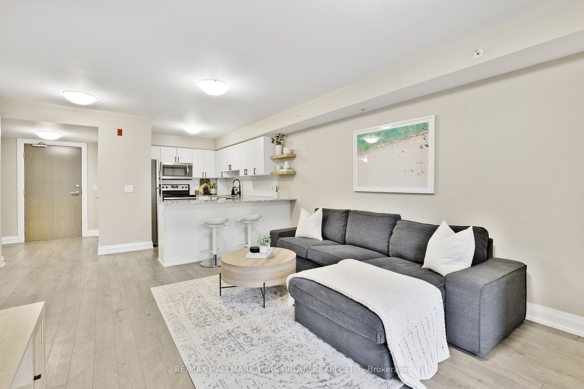 481 Rupert Avenue #203
