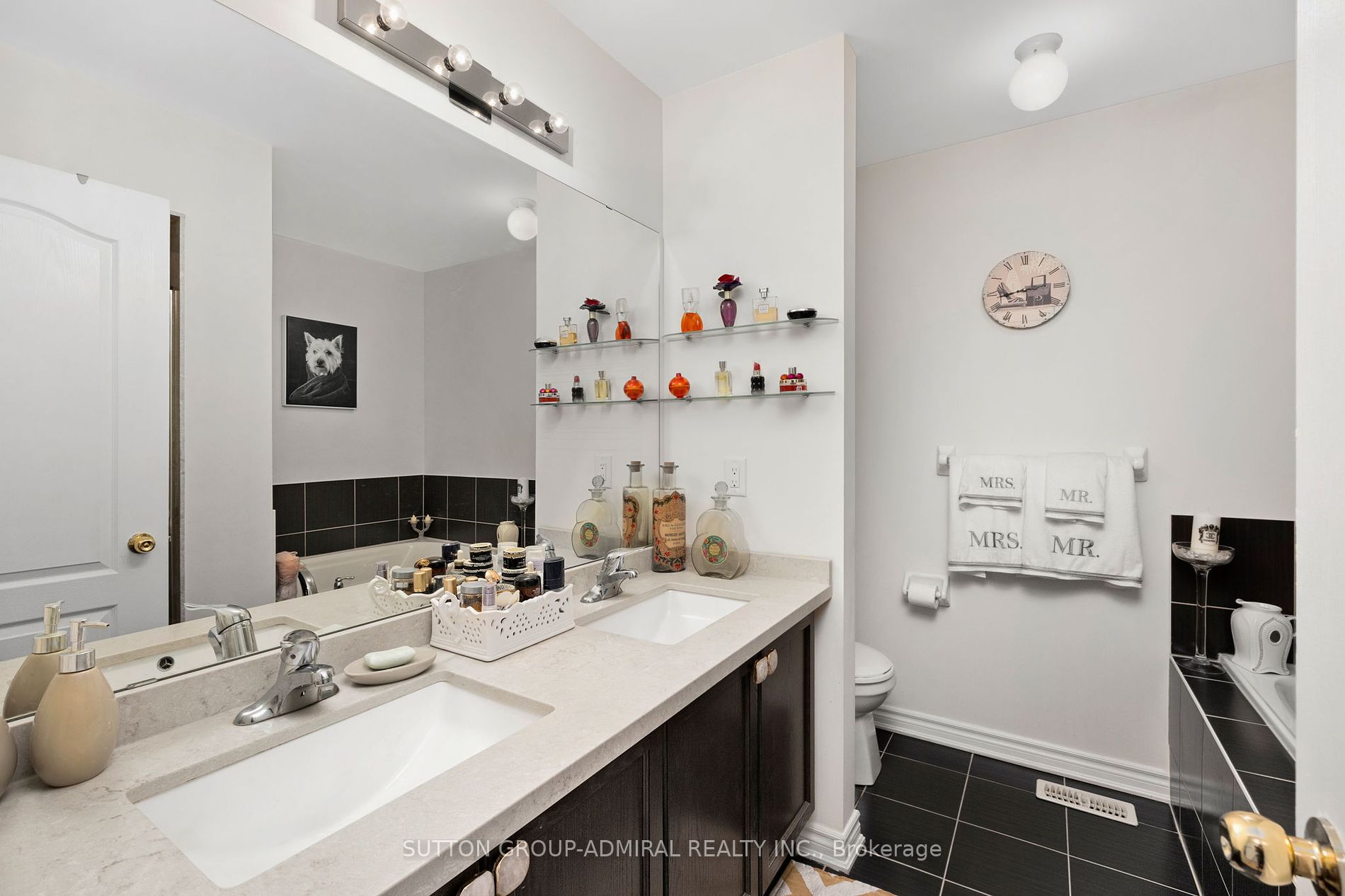 8777 Dufferin St, #44