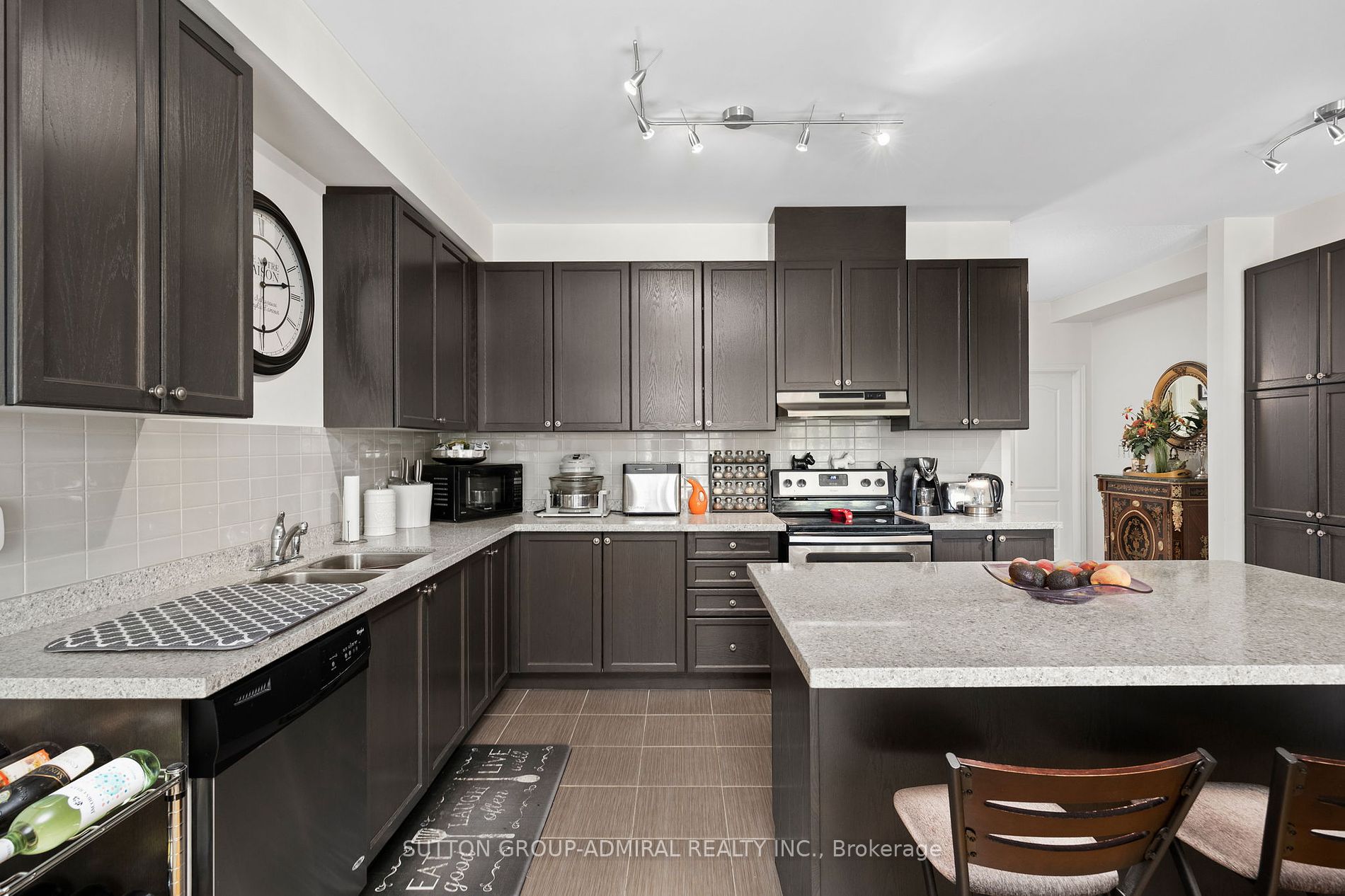 8777 Dufferin St, #44