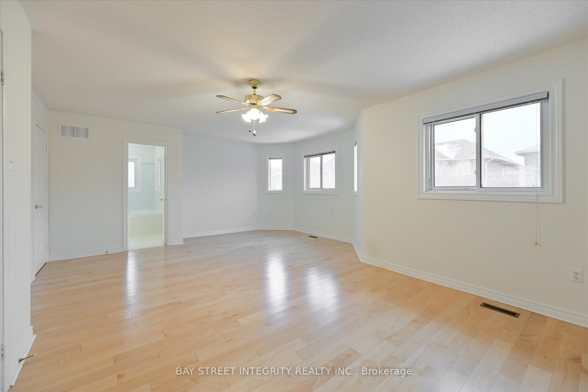 67 Grandlea Crescent