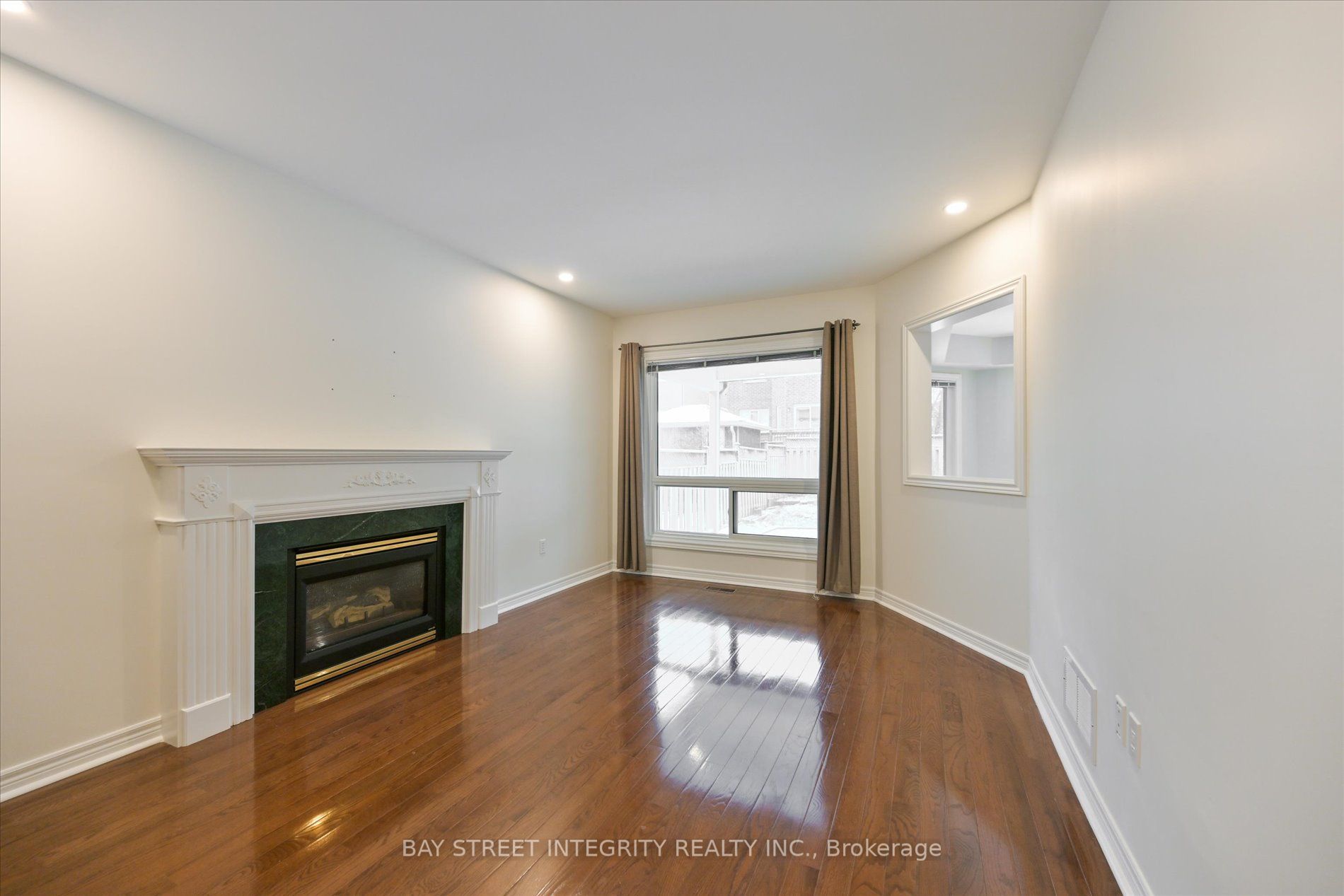 67 Grandlea Crescent