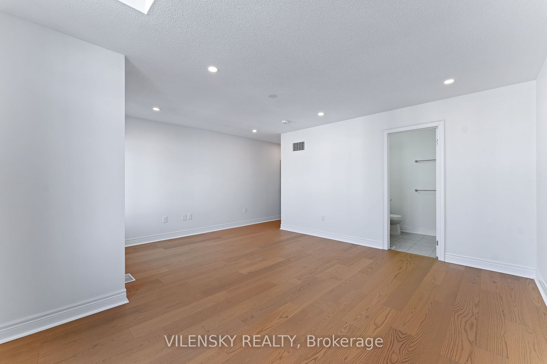 20 Kingsville Lane