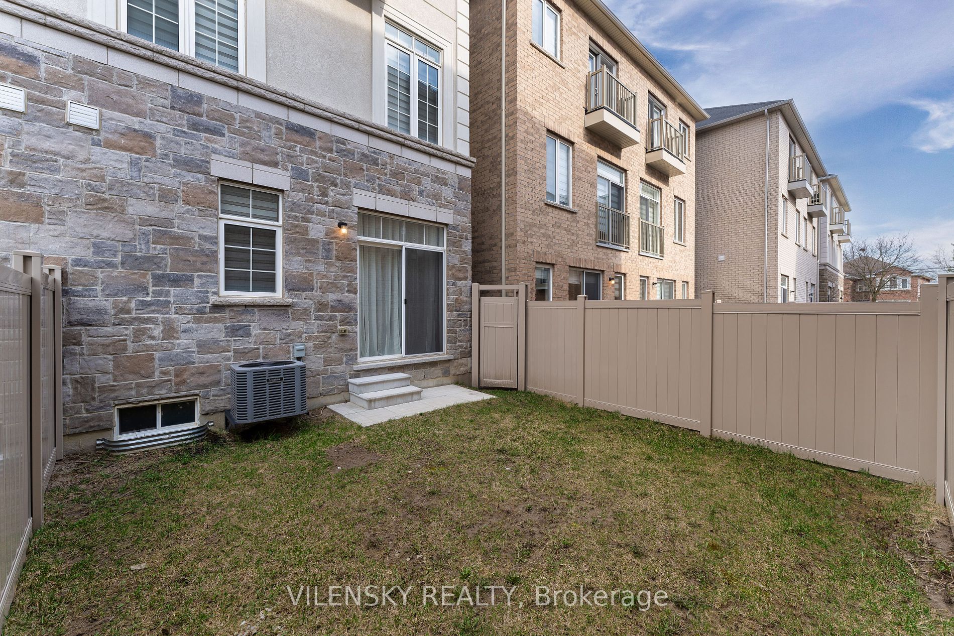 20 Kingsville Lane