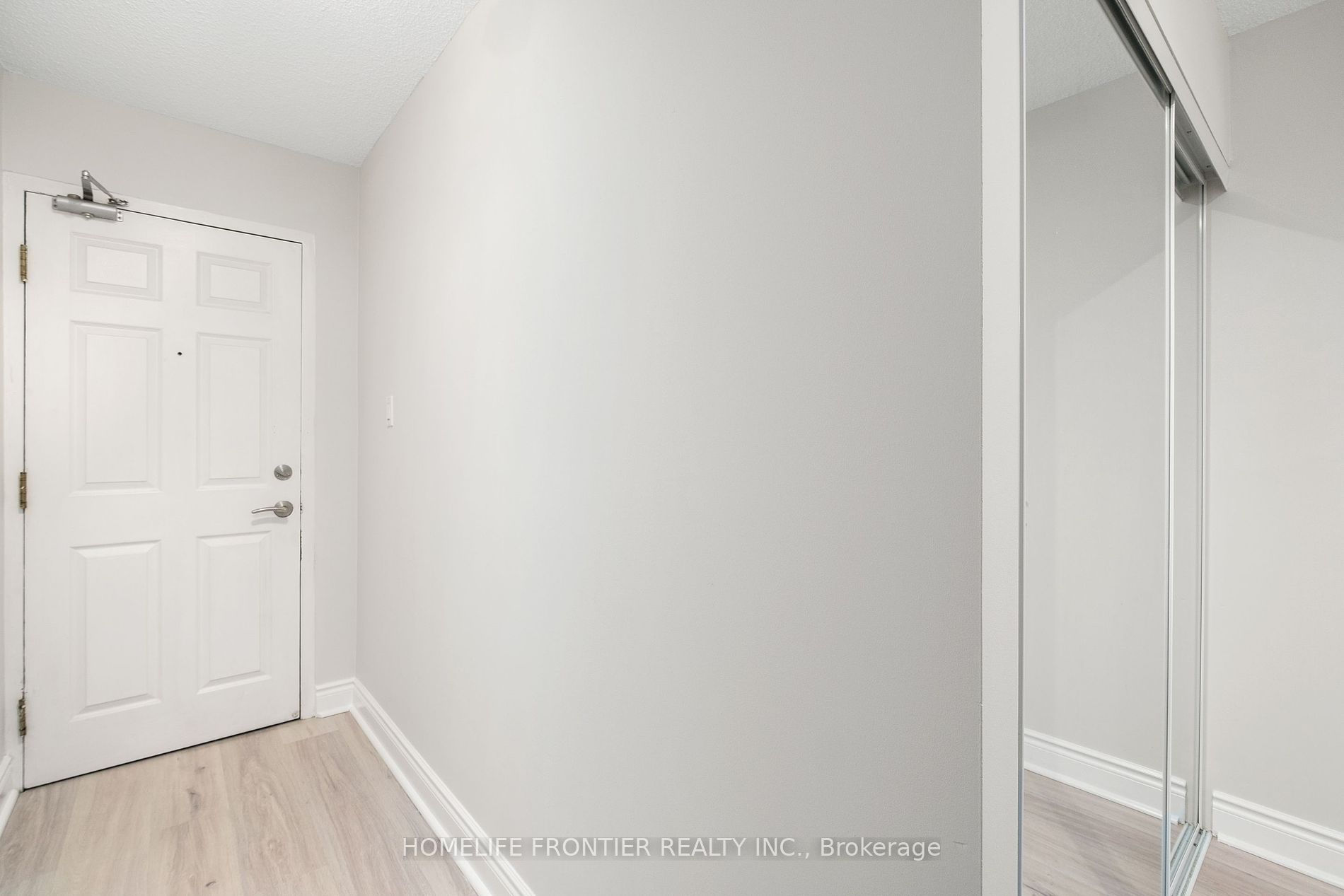 309 Major Mackenzie Dr E, #601