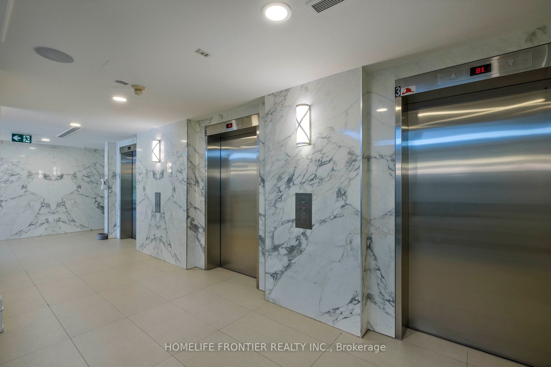 309 Major Mackenzie Dr E, #601