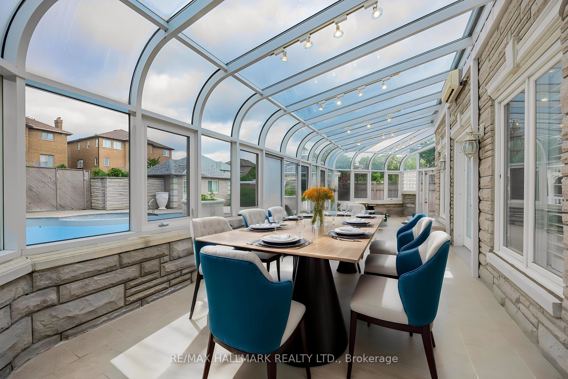 138 Elgin Mills Rd W