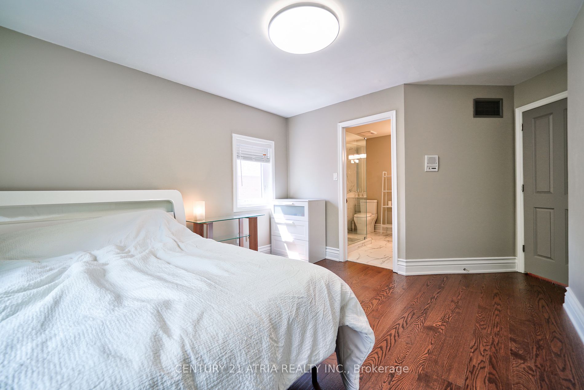 11 Mulberry Mews E