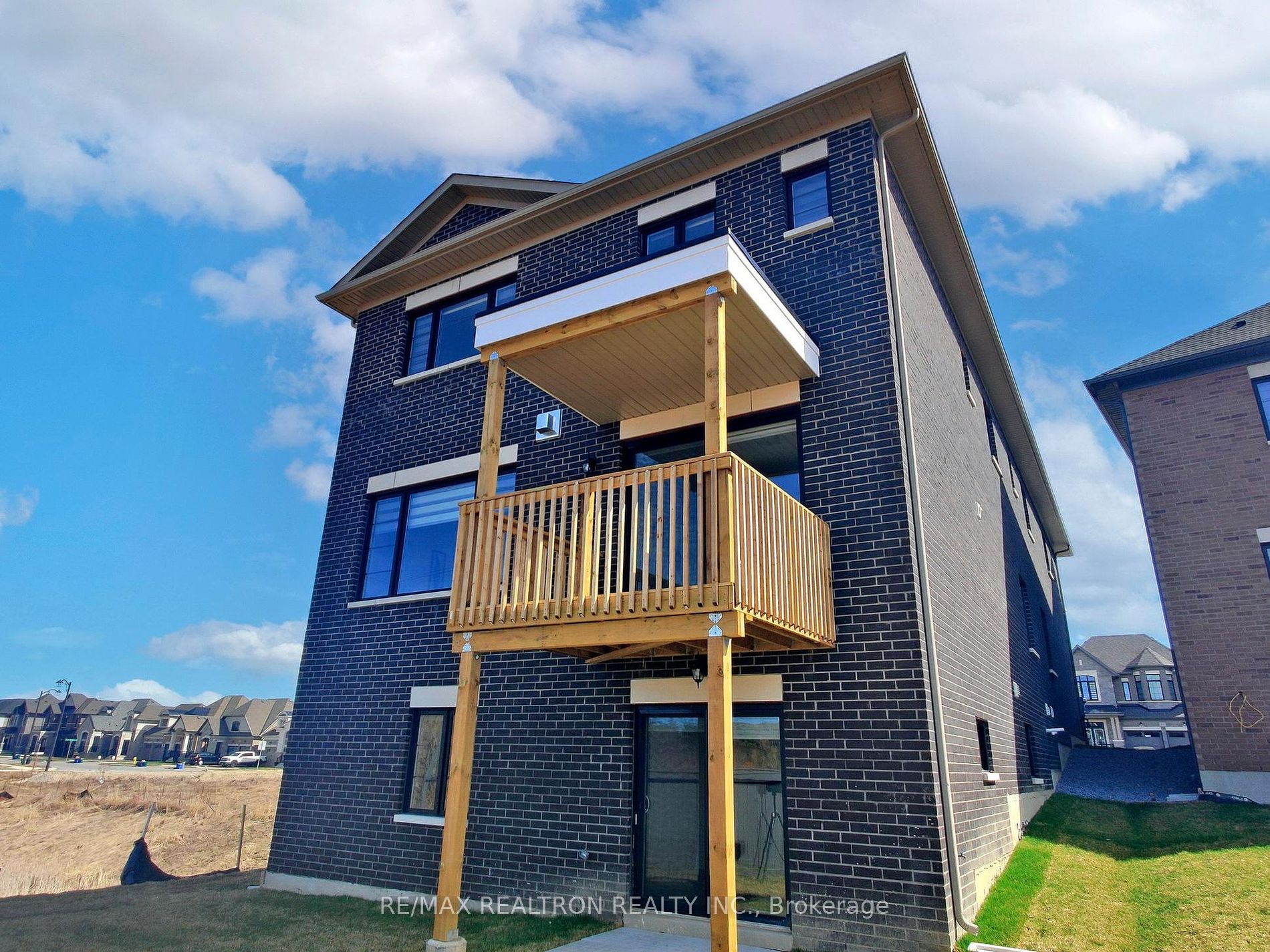 534 Kleinburg Summit Way