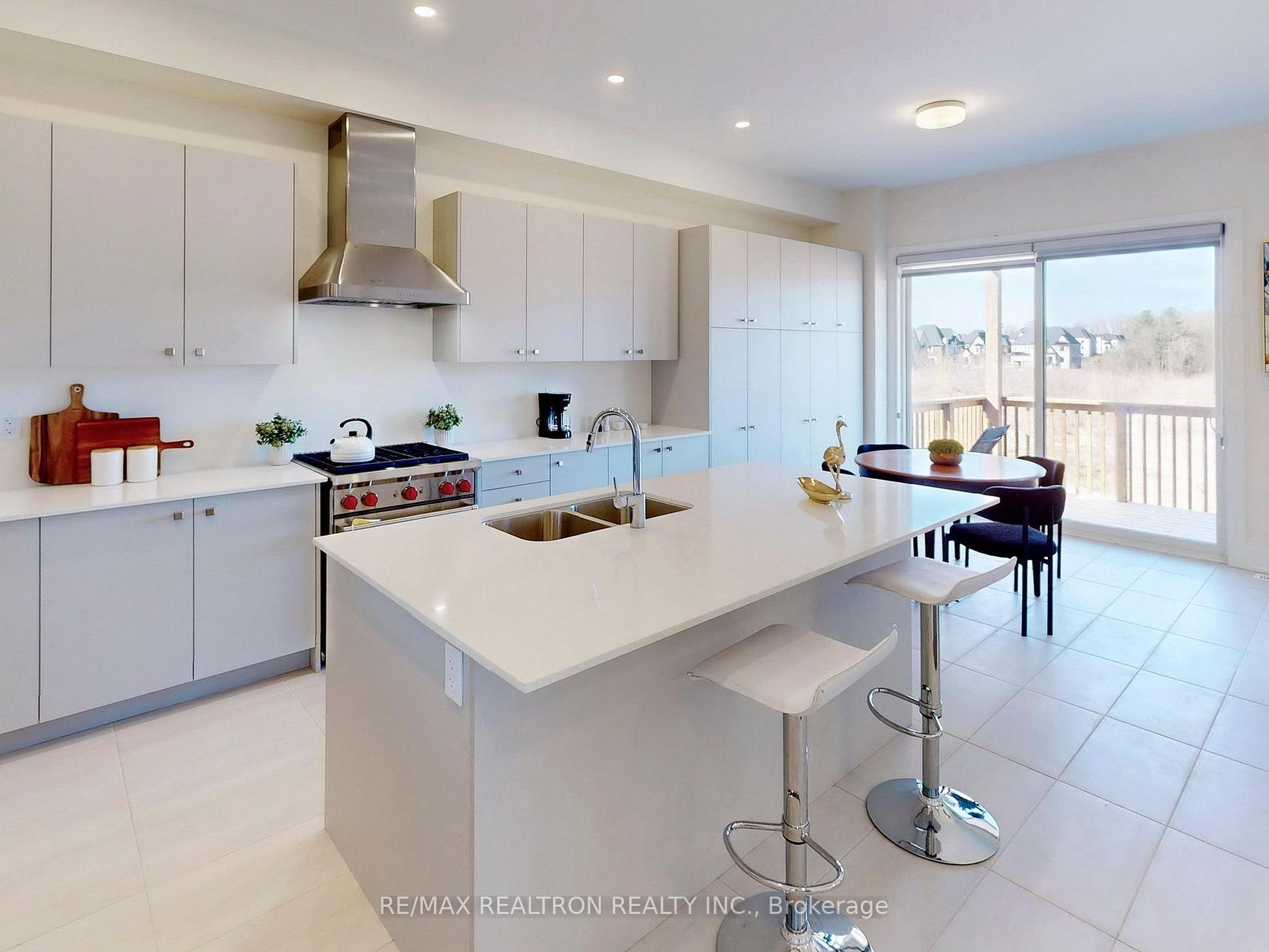 534 Kleinburg Summit Way