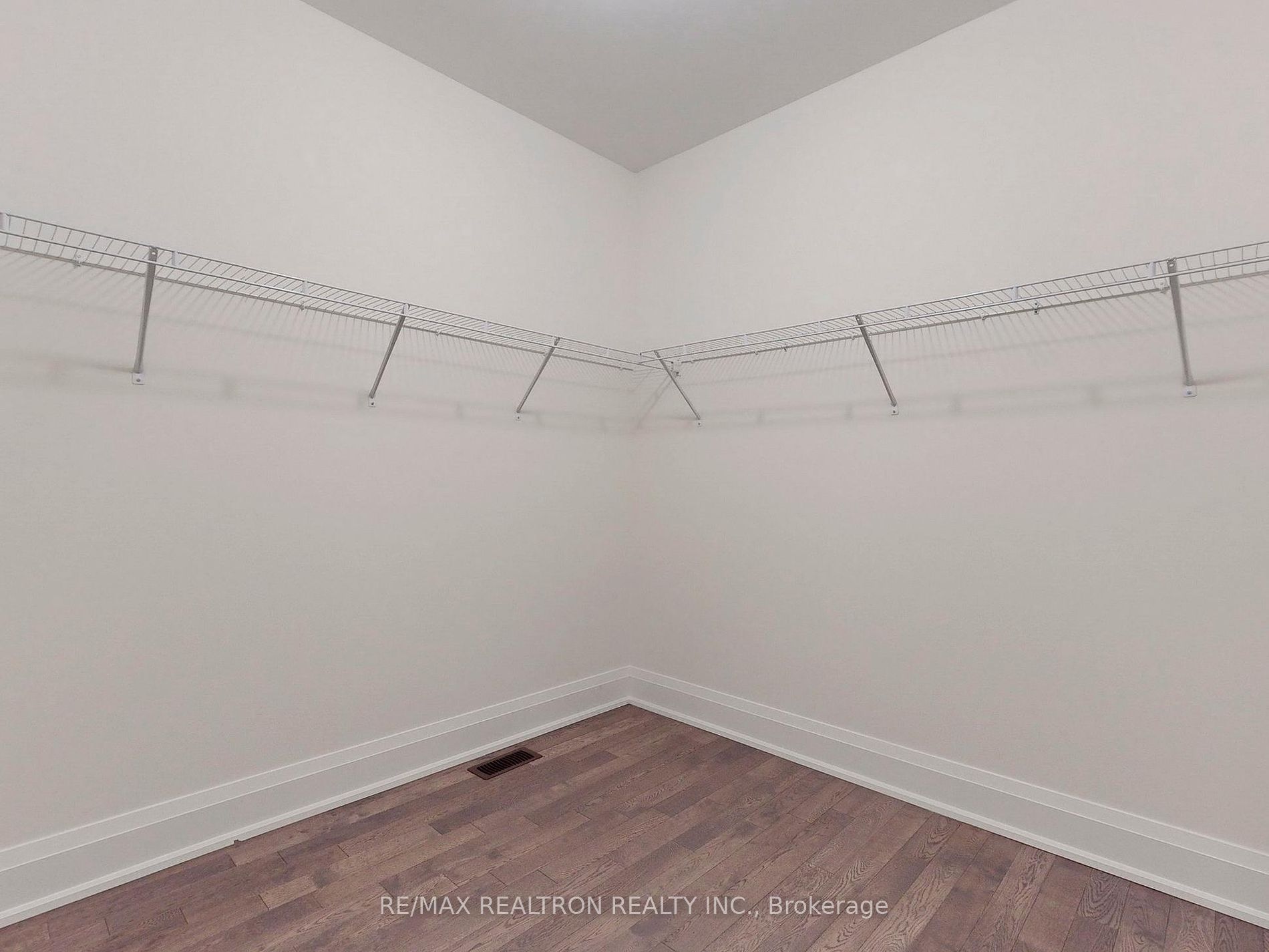 534 Kleinburg Summit Way
