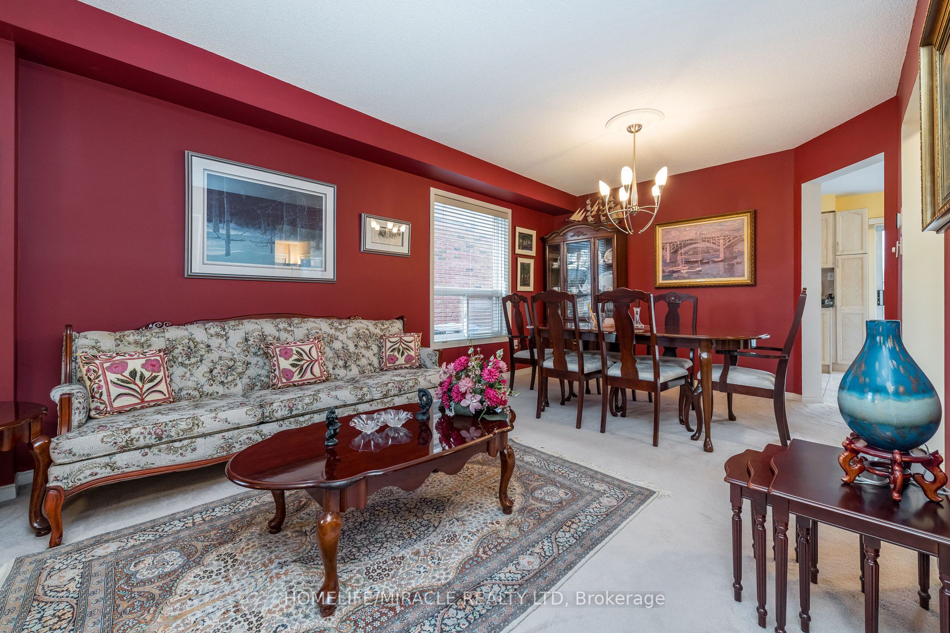 1338 Vincent Crescent