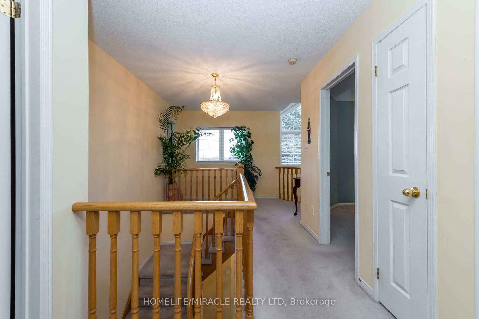 1338 Vincent Crescent