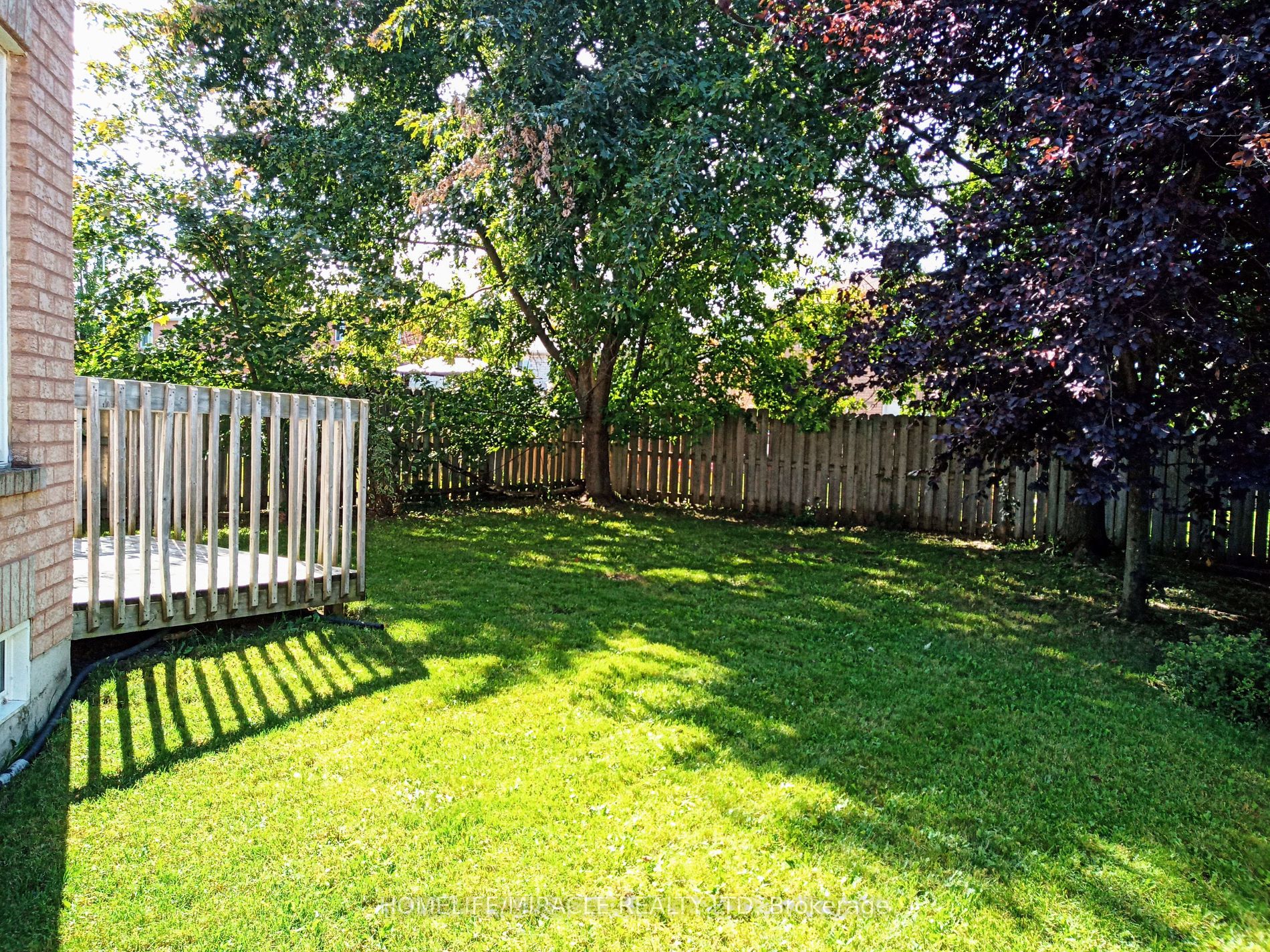 1338 Vincent Crescent