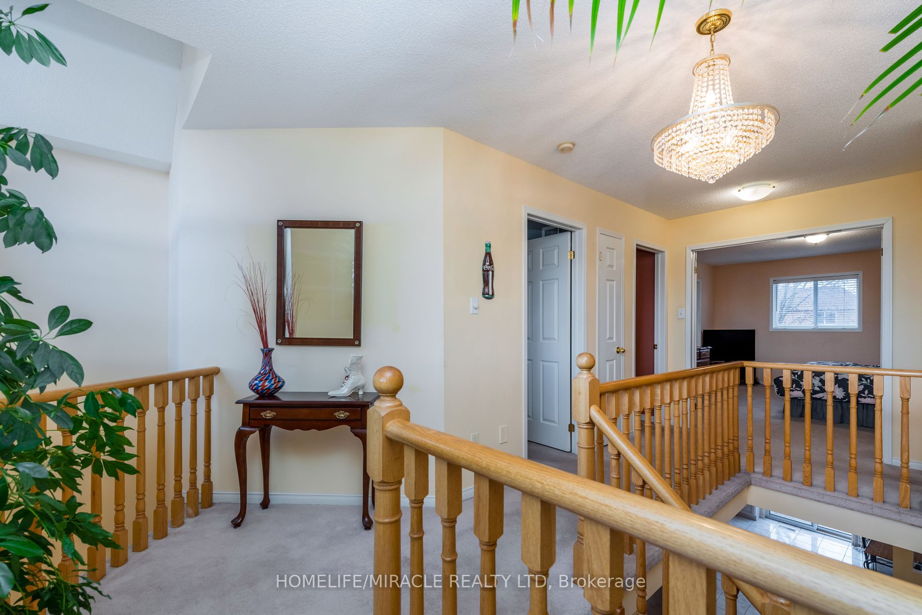 1338 Vincent Crescent