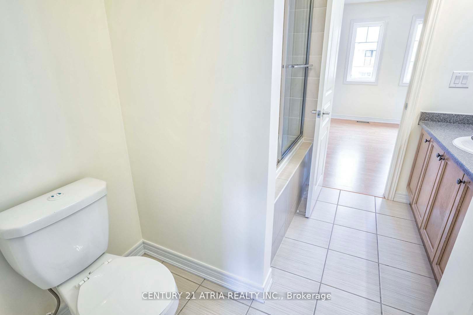 48 Farmhouse Cres