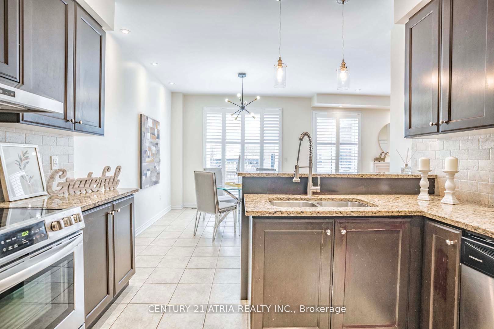 48 Farmhouse Cres