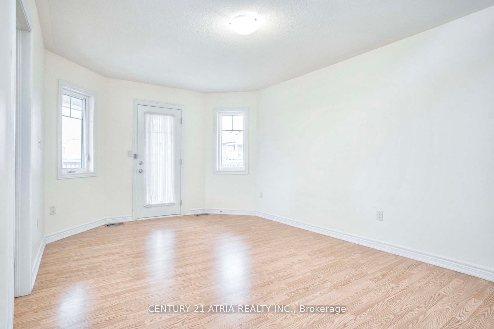 48 Farmhouse Cres