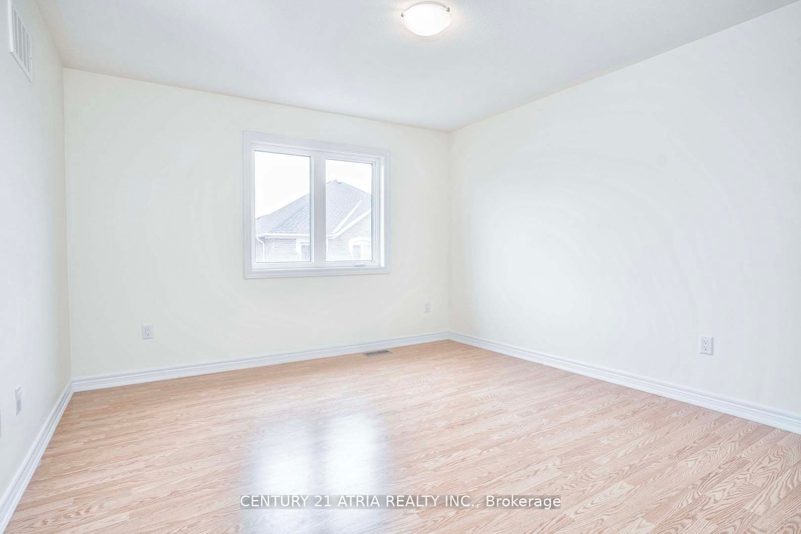 48 Farmhouse Cres