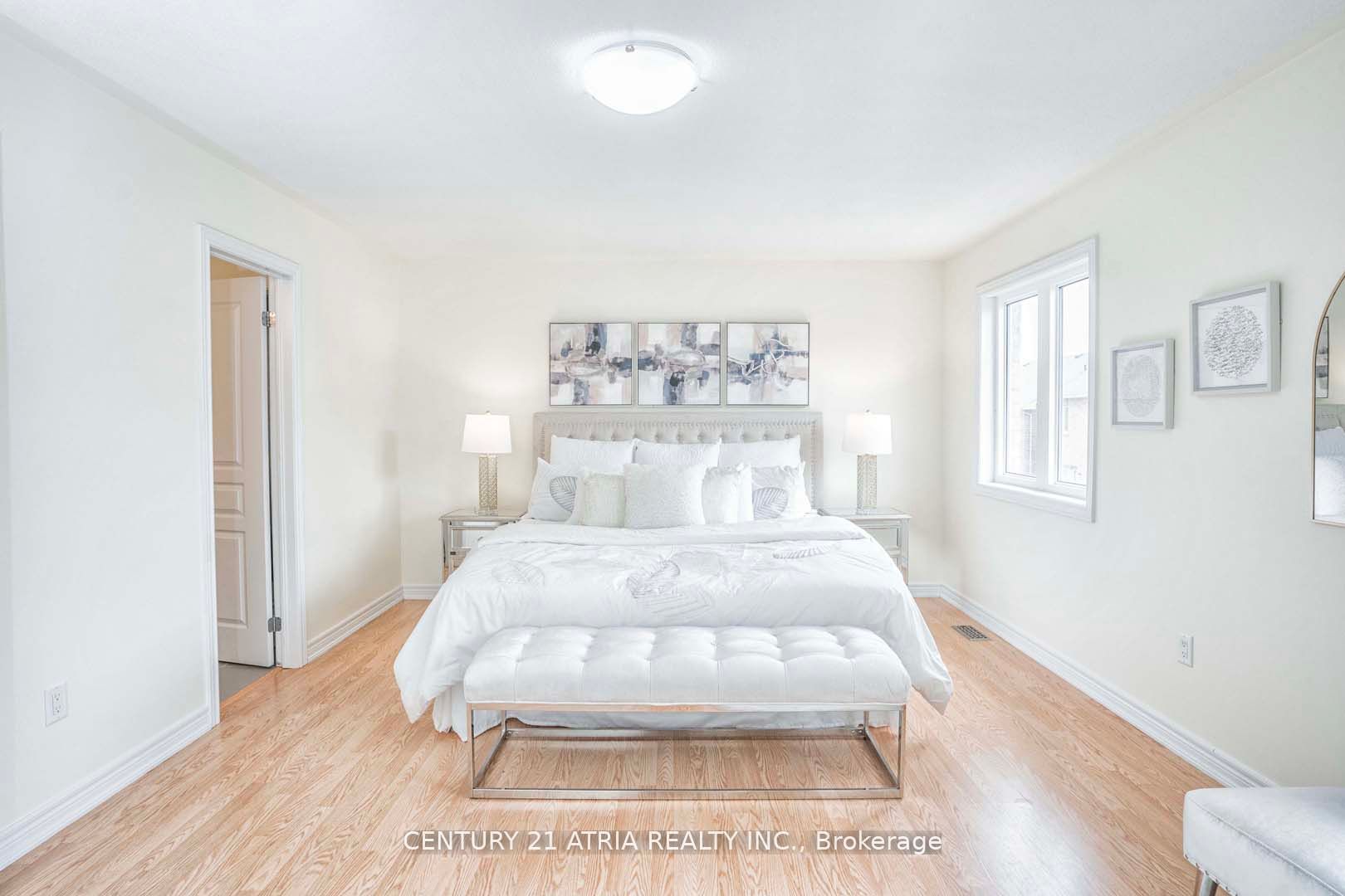 48 Farmhouse Cres