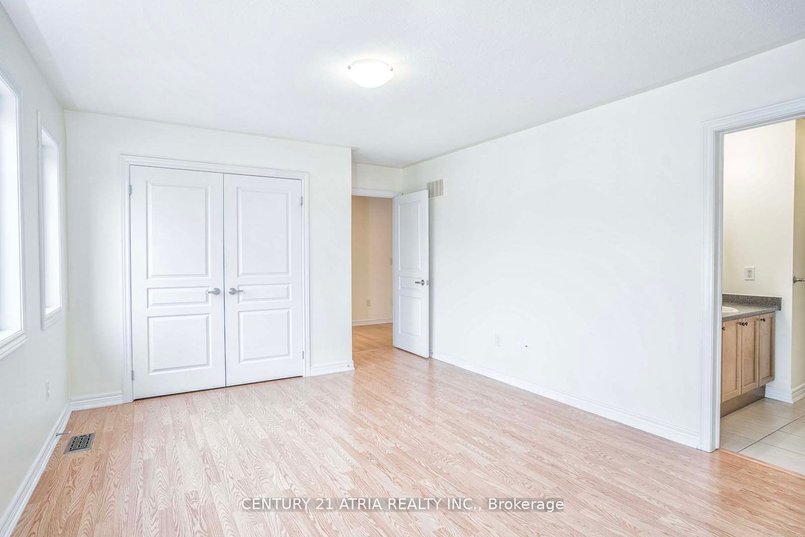 48 Farmhouse Cres