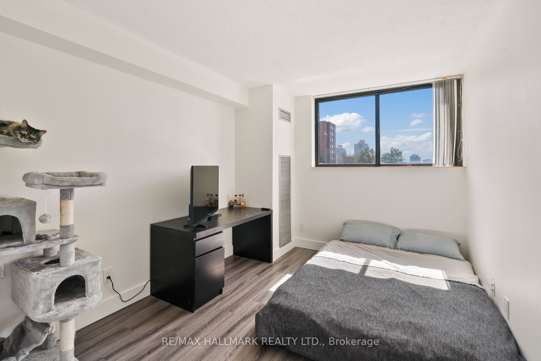 40 Baif Boulevard #406