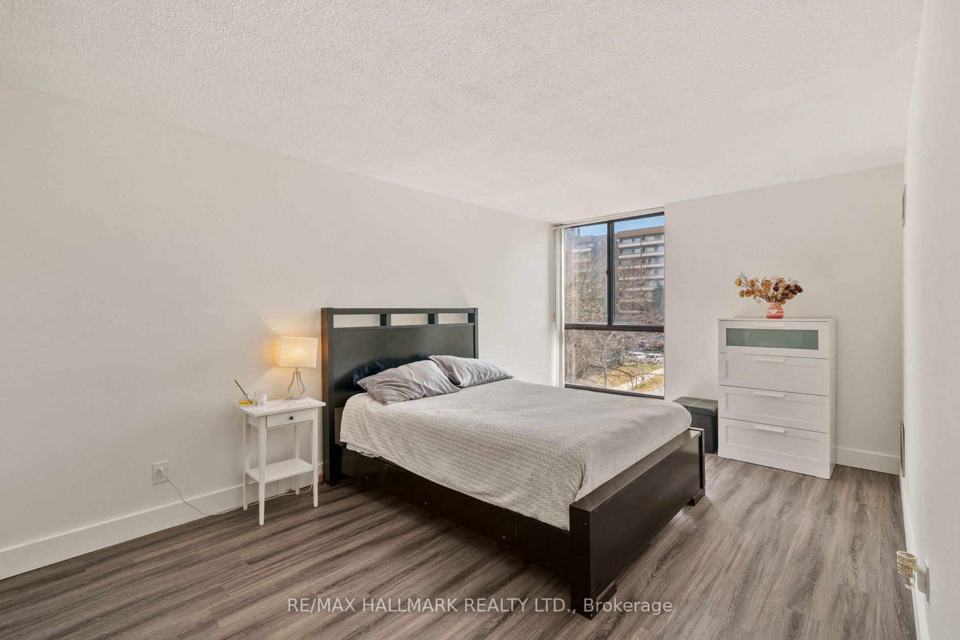 40 Baif Boulevard #406