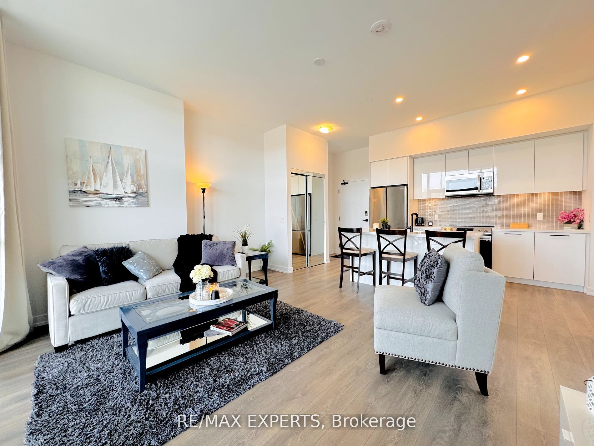 415 Sea Ray Avenue, #105