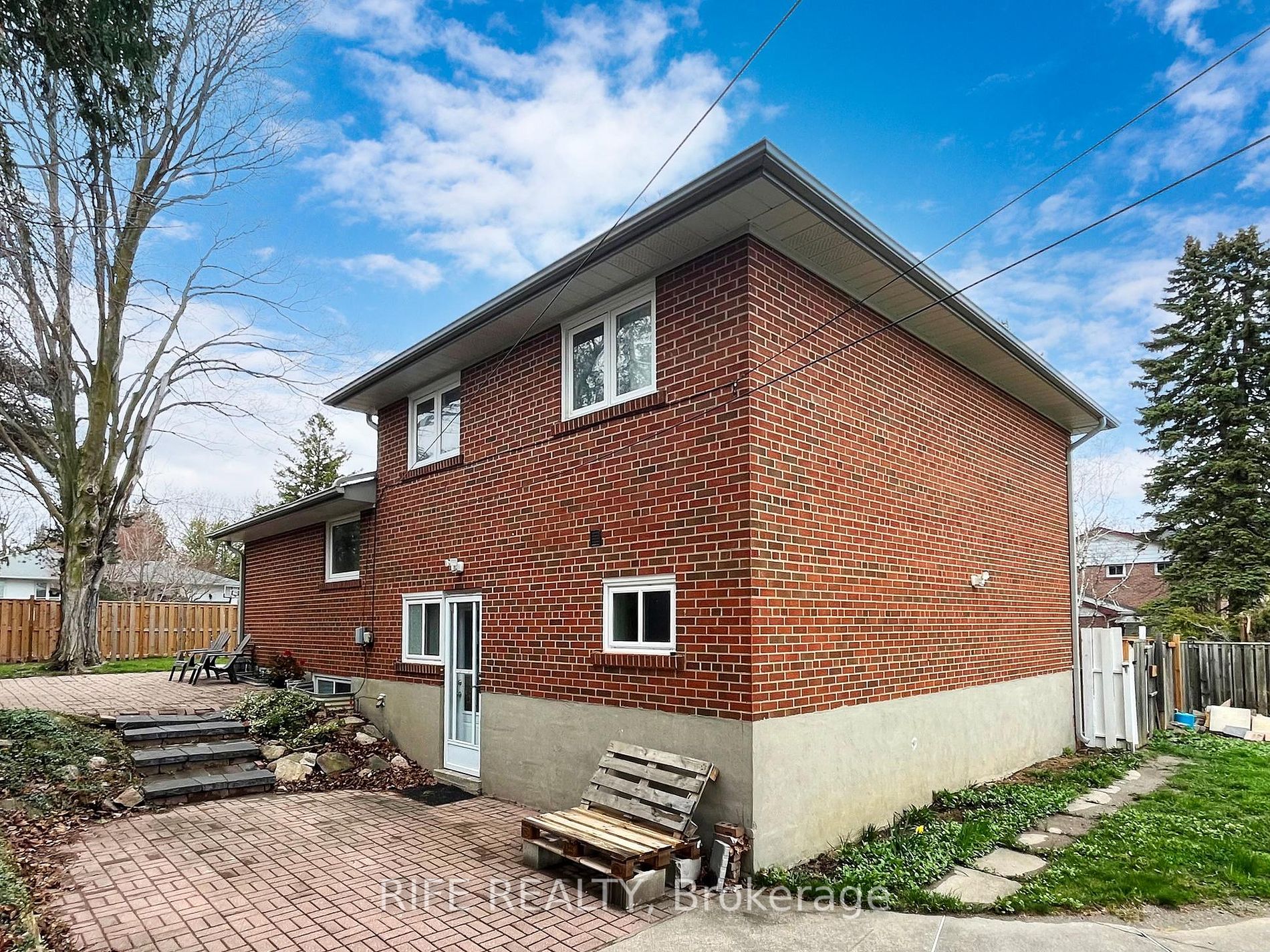 12 Sherwood Forest Drive