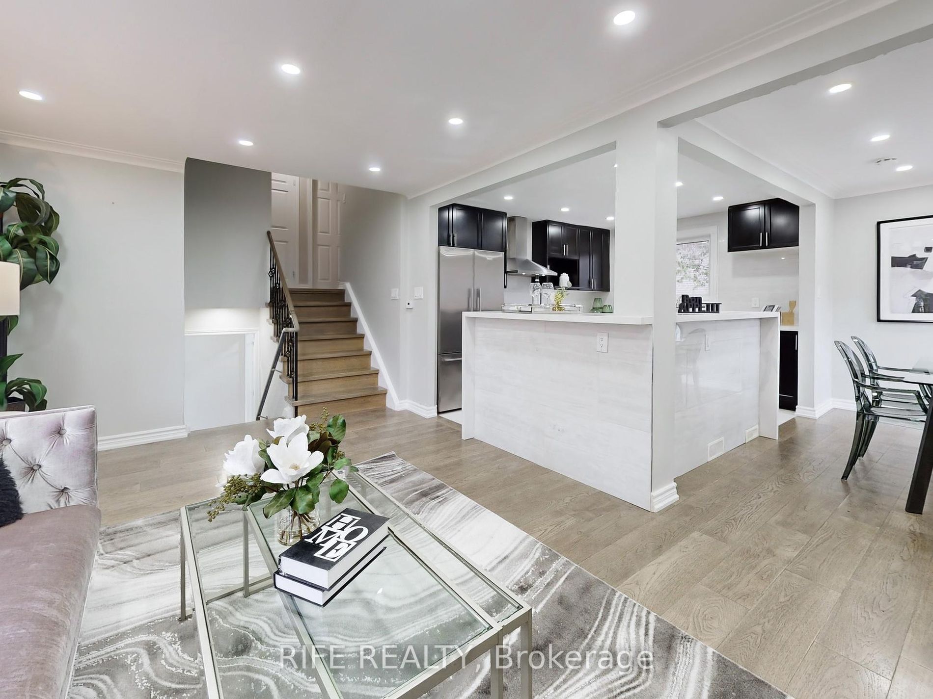 12 Sherwood Forest Drive