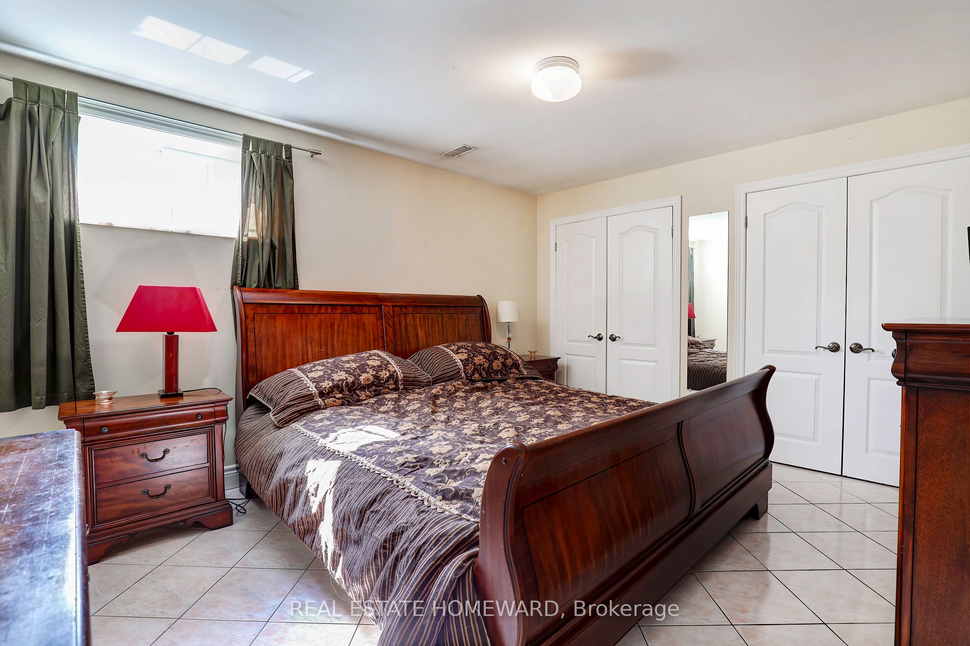 21 Windsor Dr