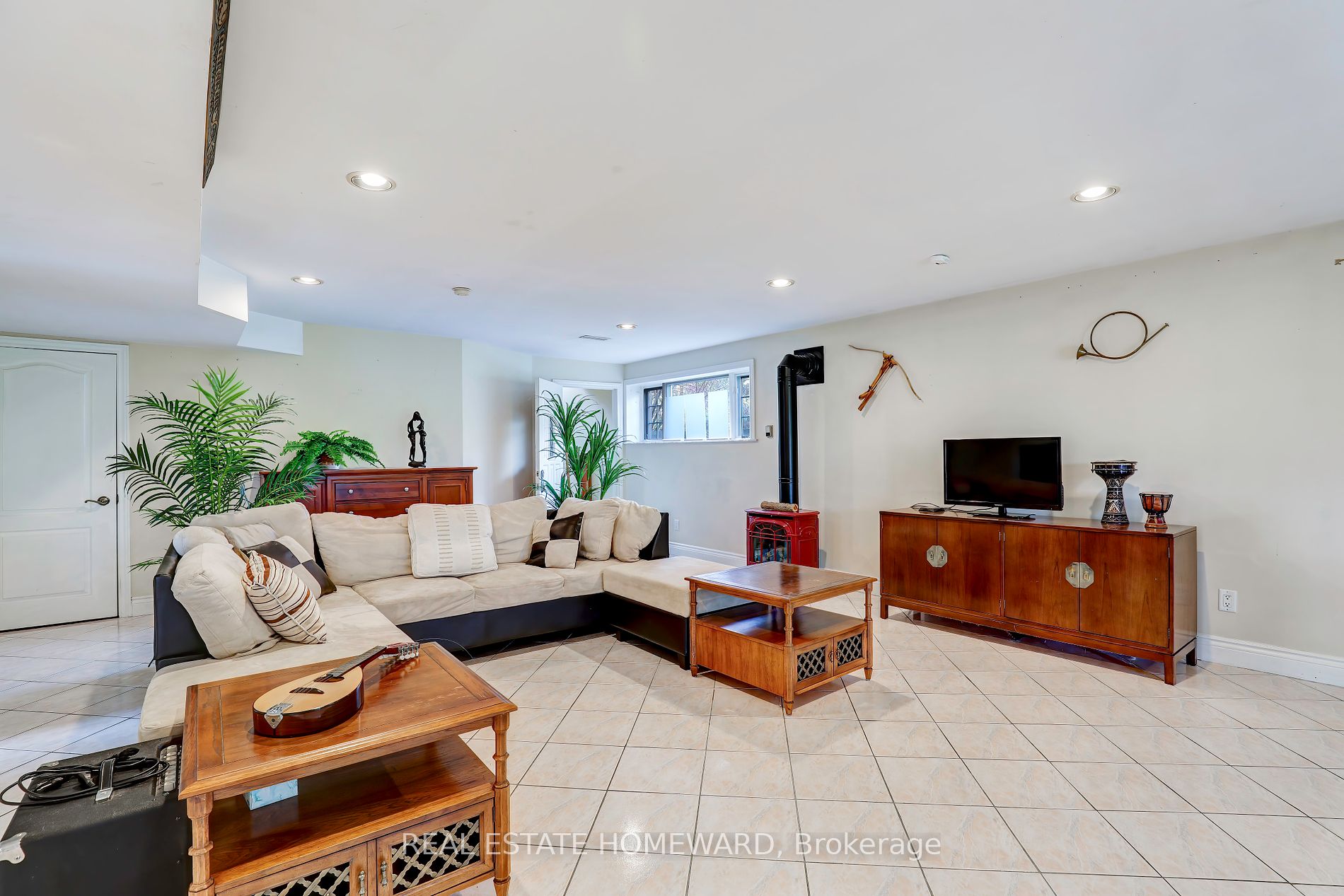 21 Windsor Dr