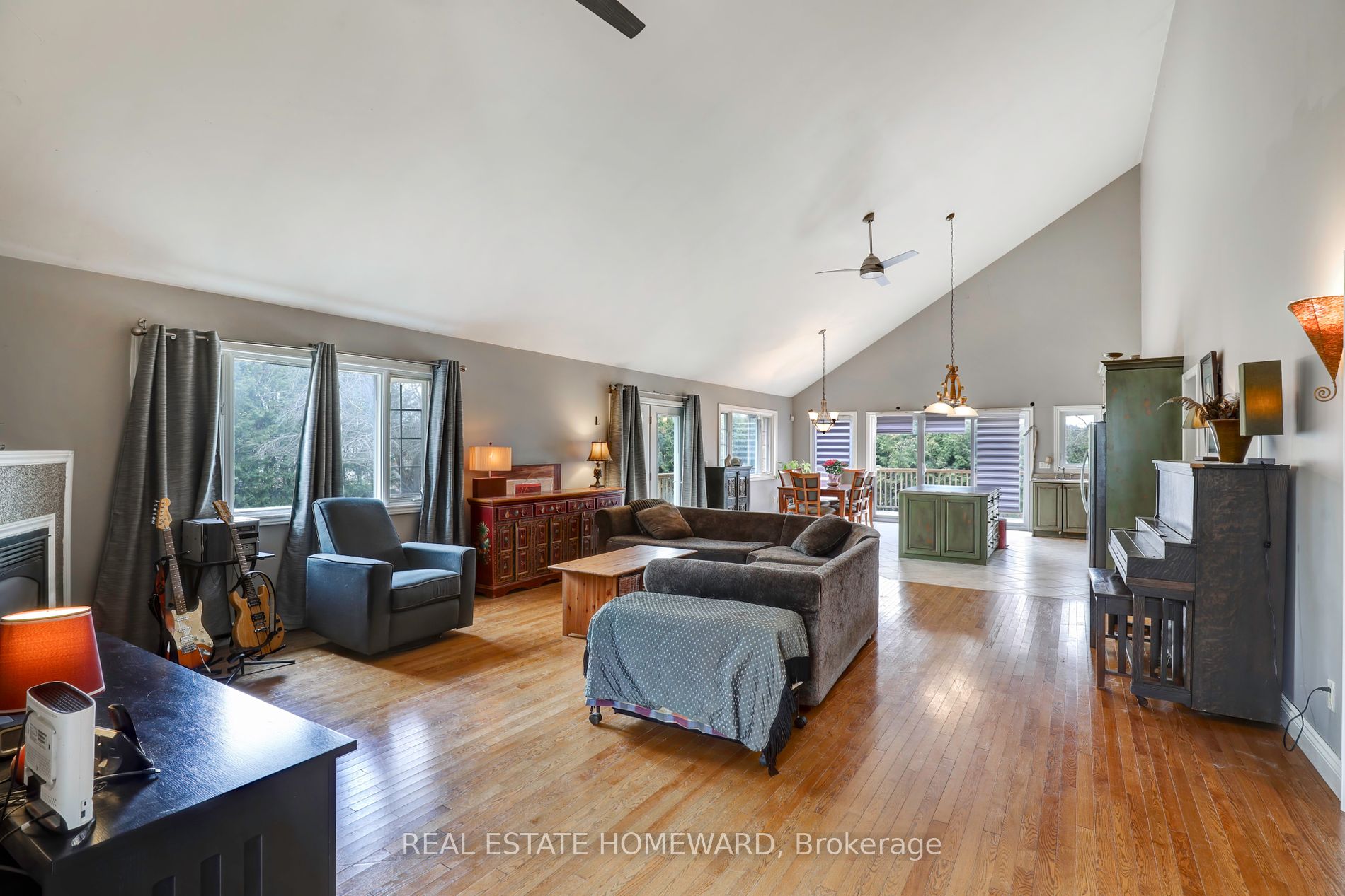21 Windsor Dr
