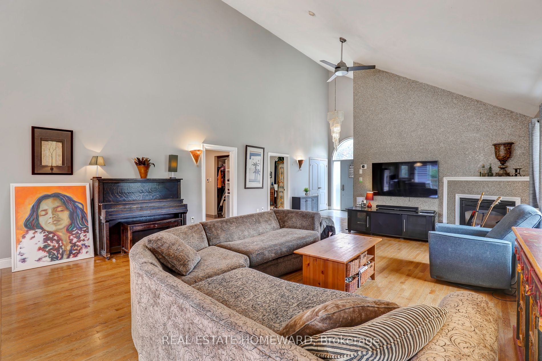 21 Windsor Dr
