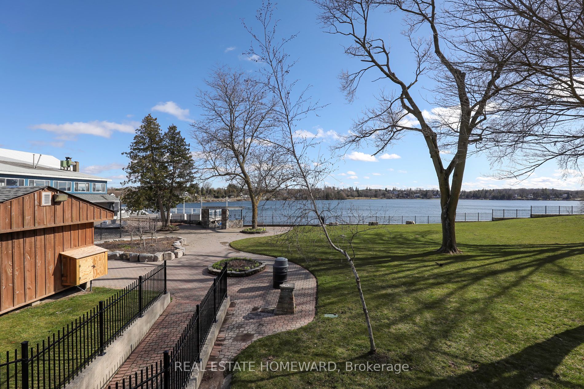 21 Windsor Dr