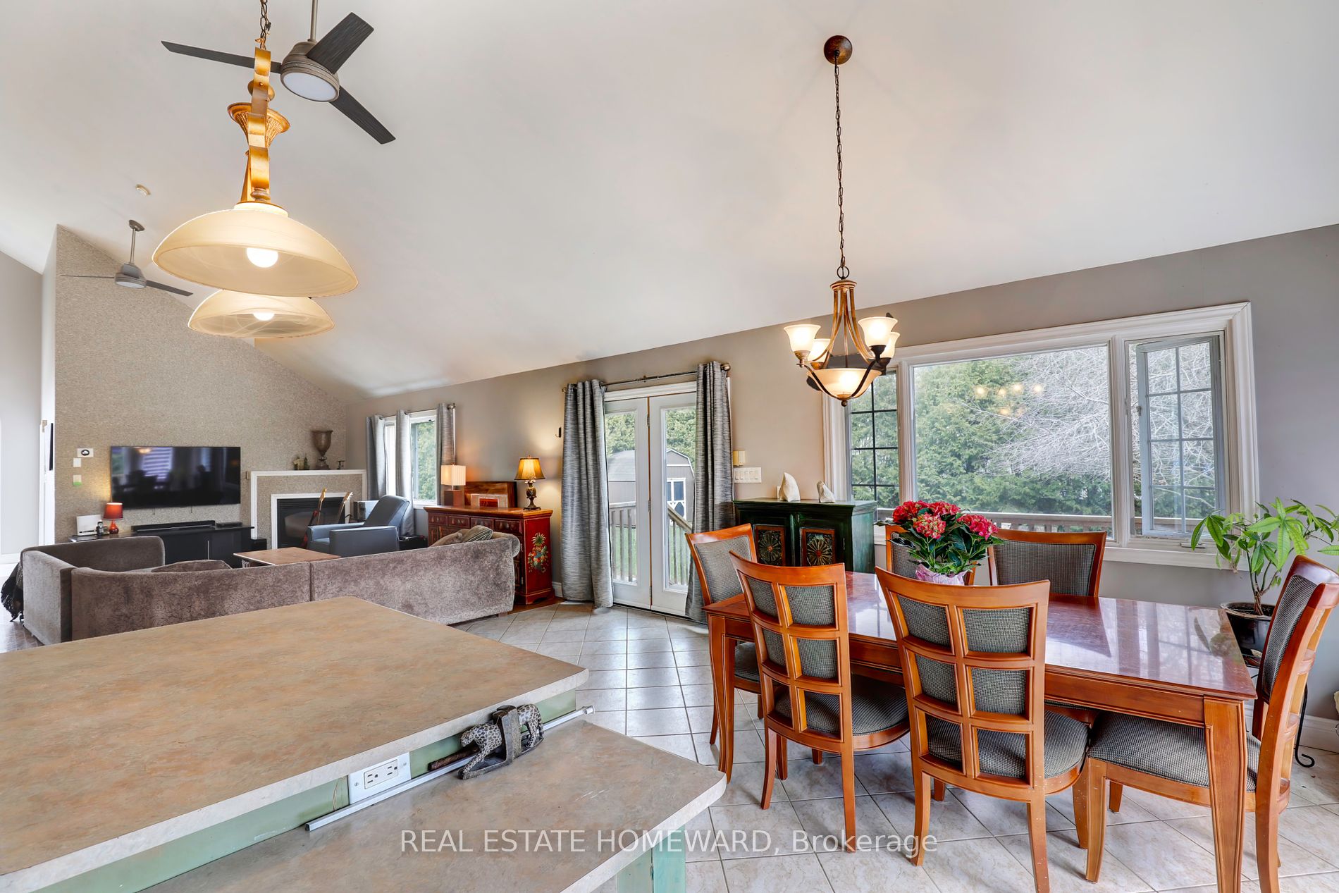 21 Windsor Dr