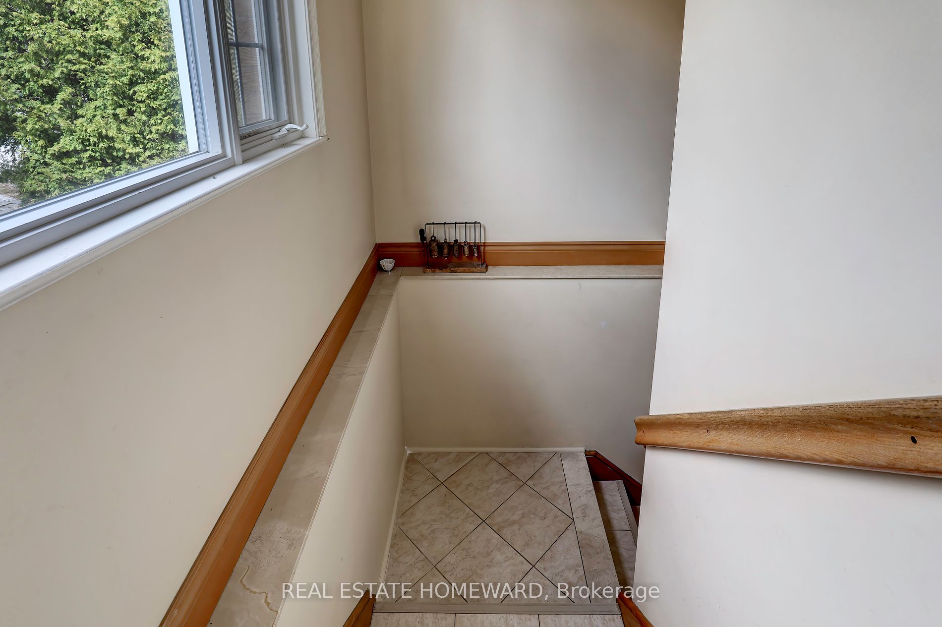 21 Windsor Dr