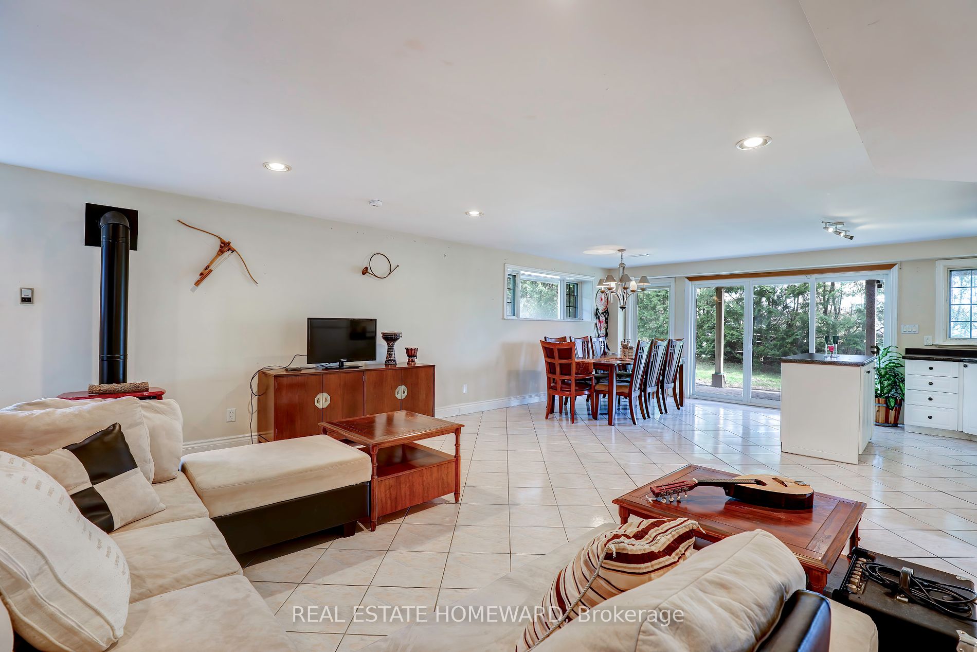 21 Windsor Dr