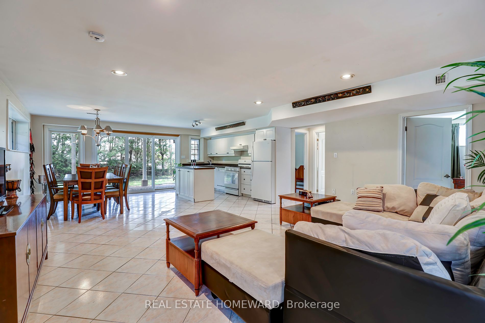 21 Windsor Dr