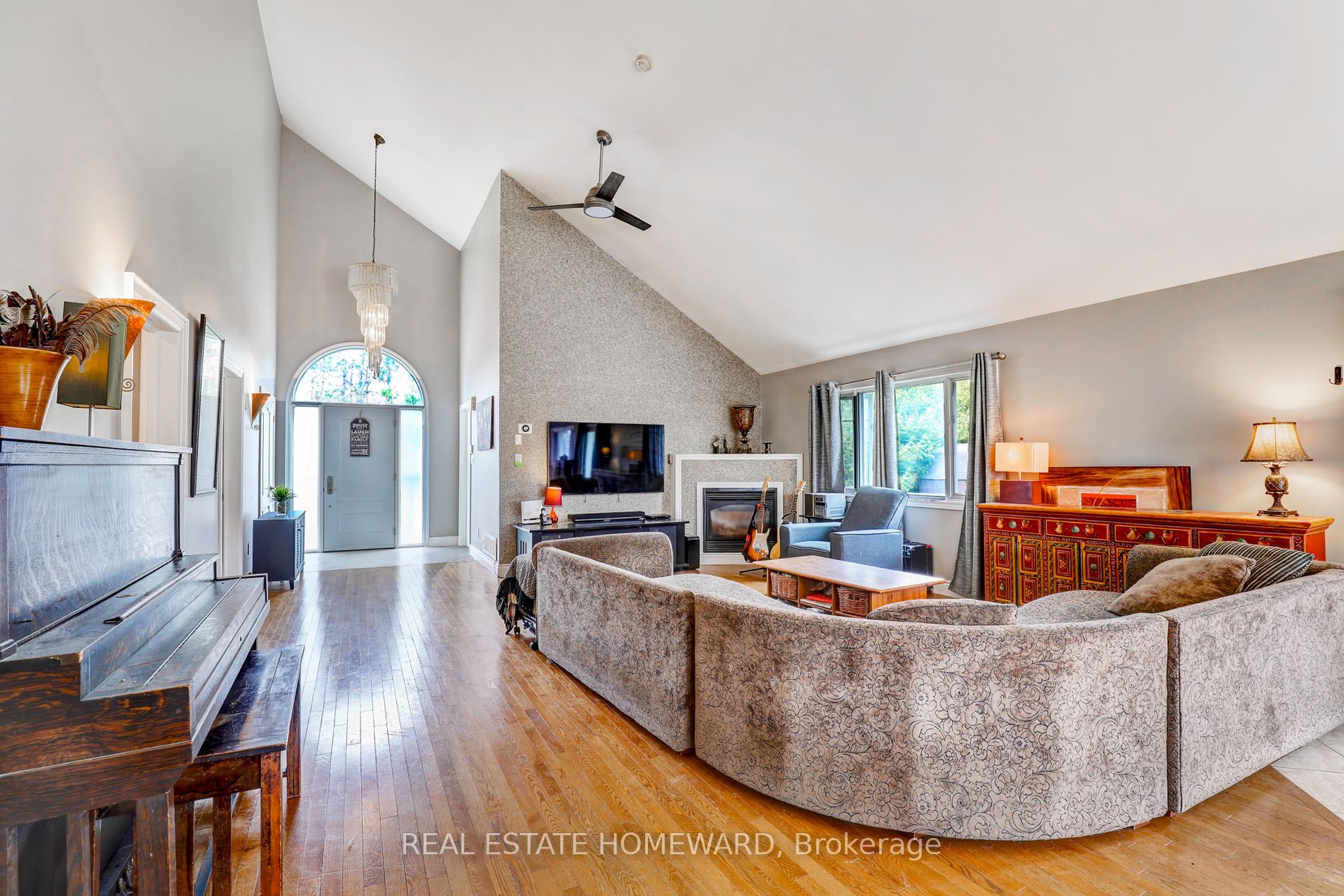 21 Windsor Dr