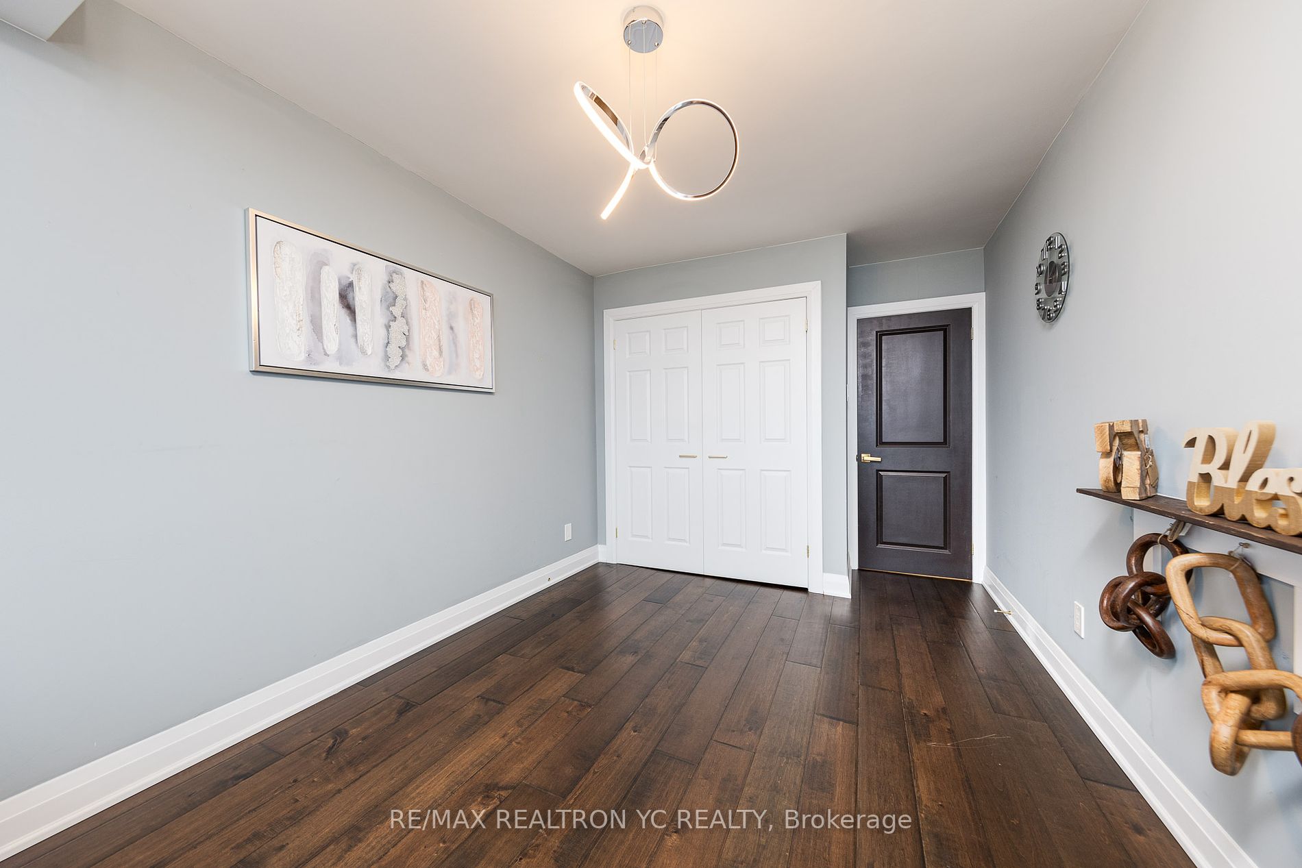 8111 Yonge St, #1712